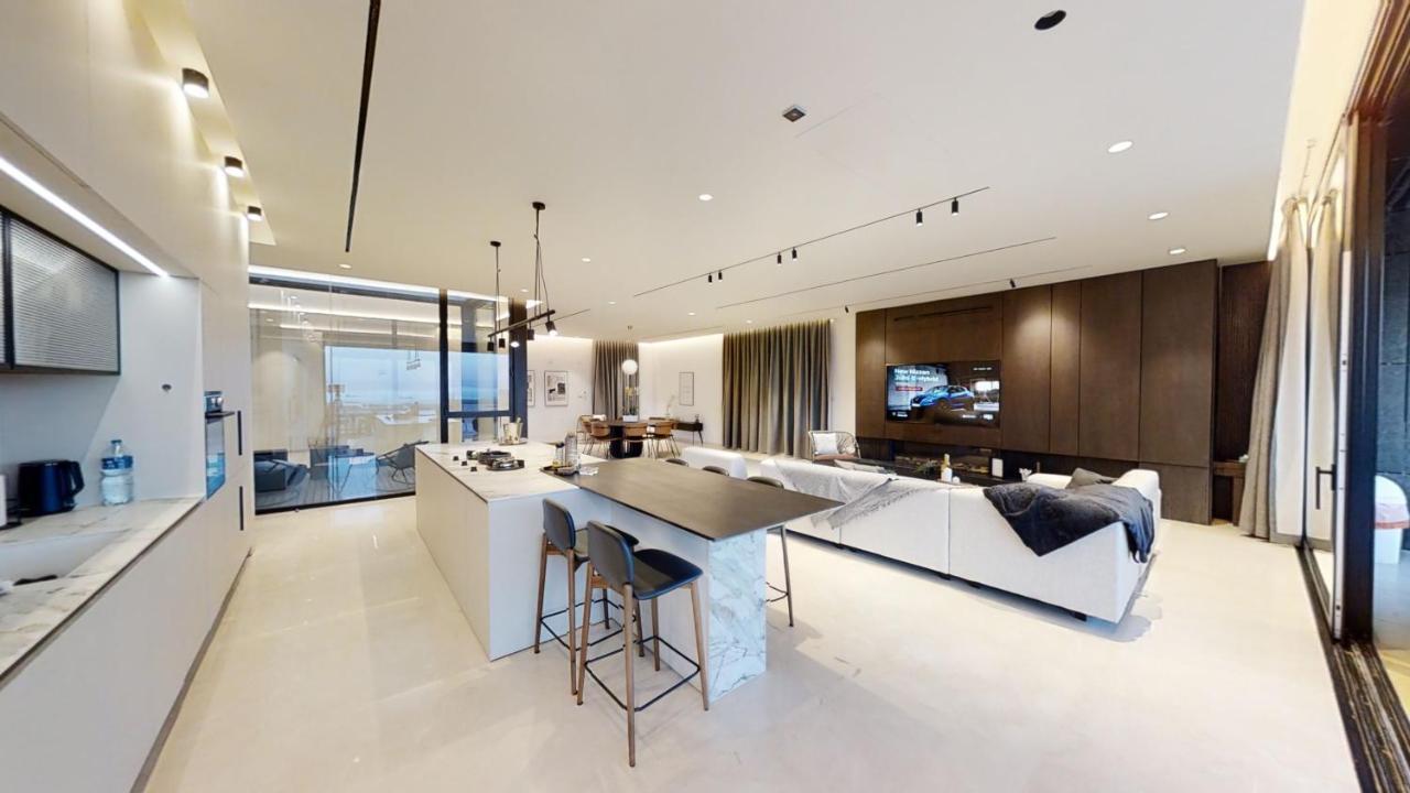 Serene - Infinity Cview Pool - 4 Bedrooms Luxury Penthouse Χάιφα Εξωτερικό φωτογραφία